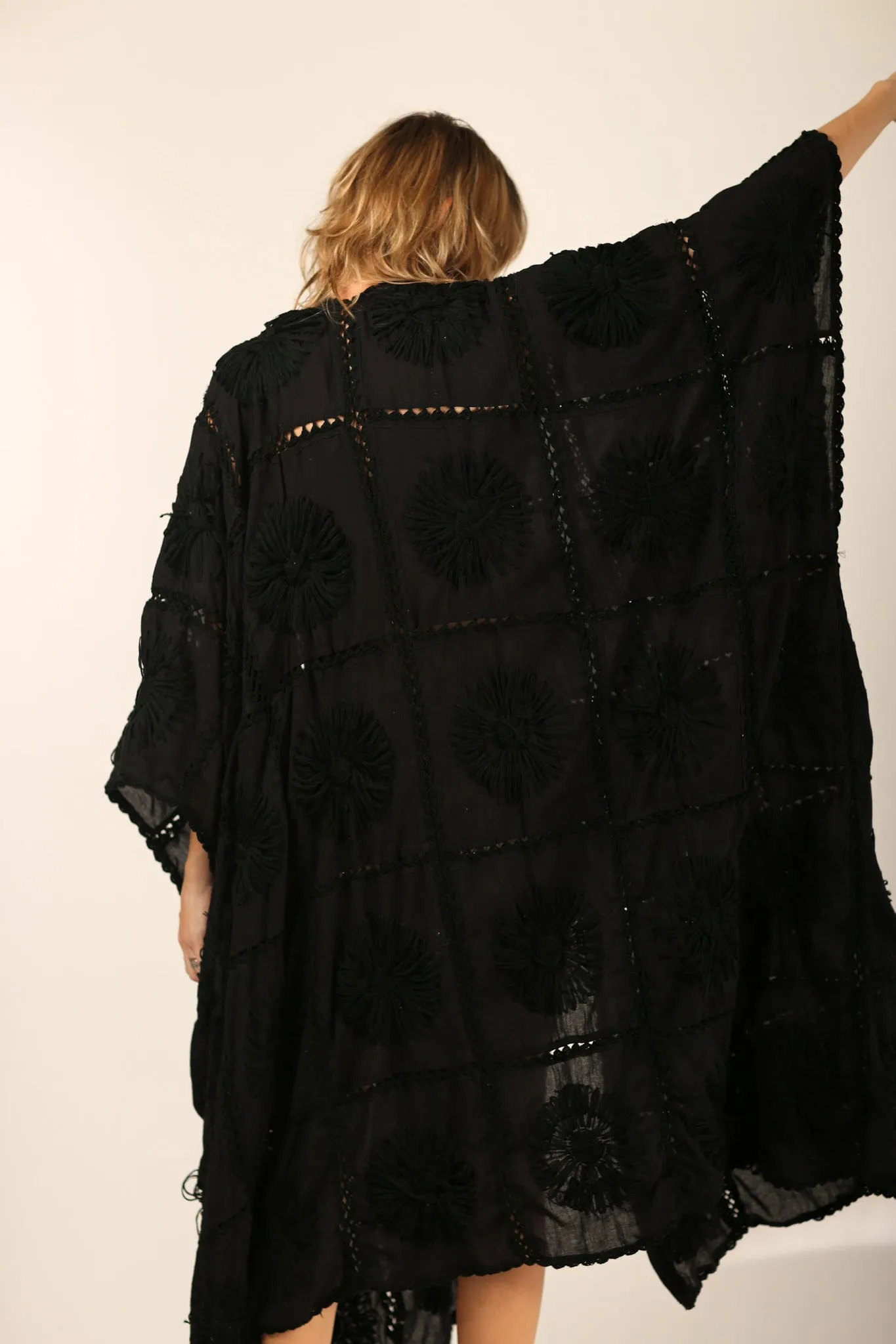 BLACK EMBROIDERED KIMONO DUSTER FLORA CROCHET DETAIL