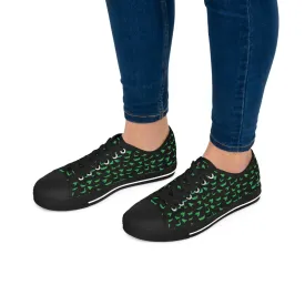 Black Green Cranes Ladies' Sneakers, Women's Low Top Sneakers Best Quality Canvas Sneakers (US Size: 5.5-12)