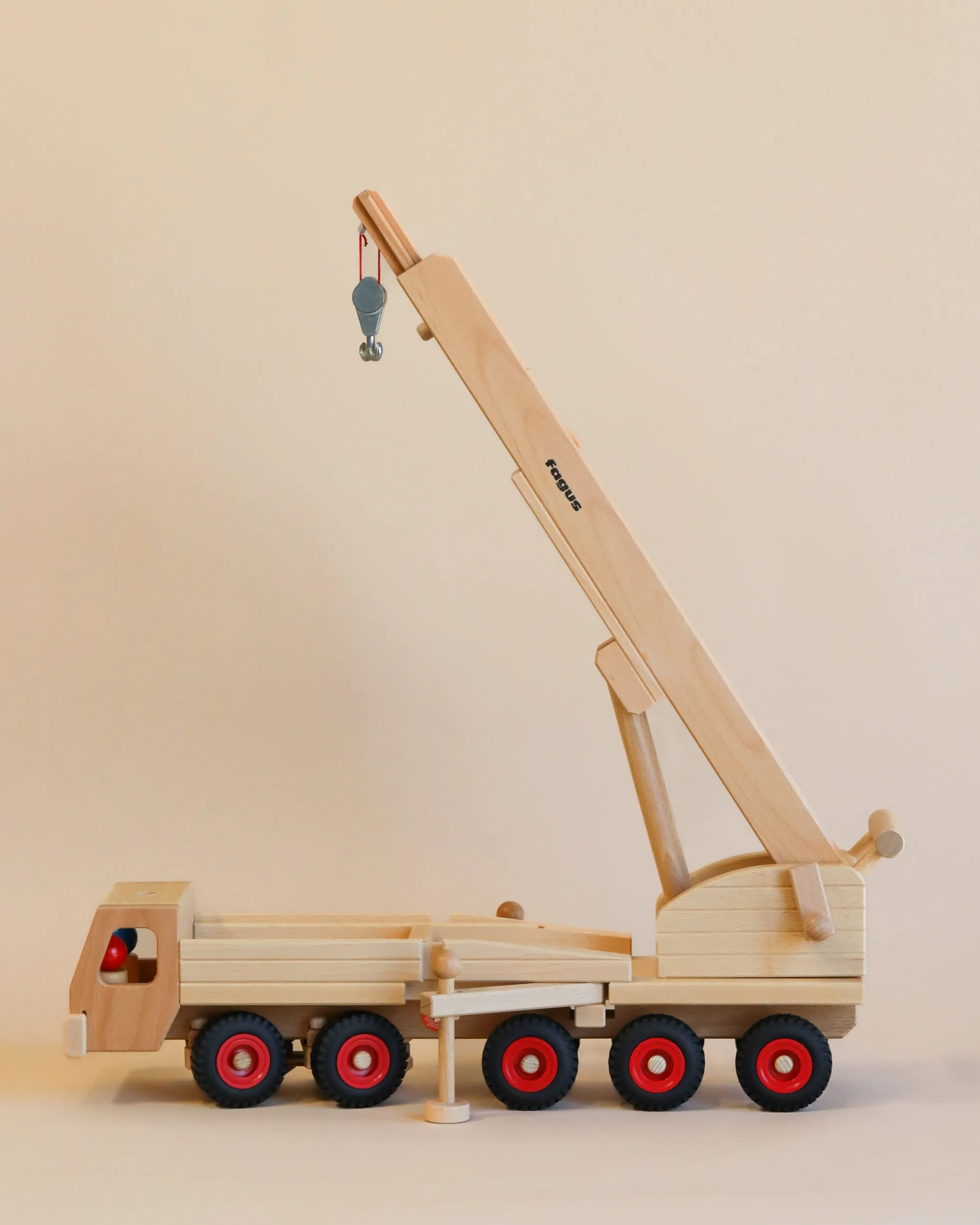 Fagus Wooden Crane