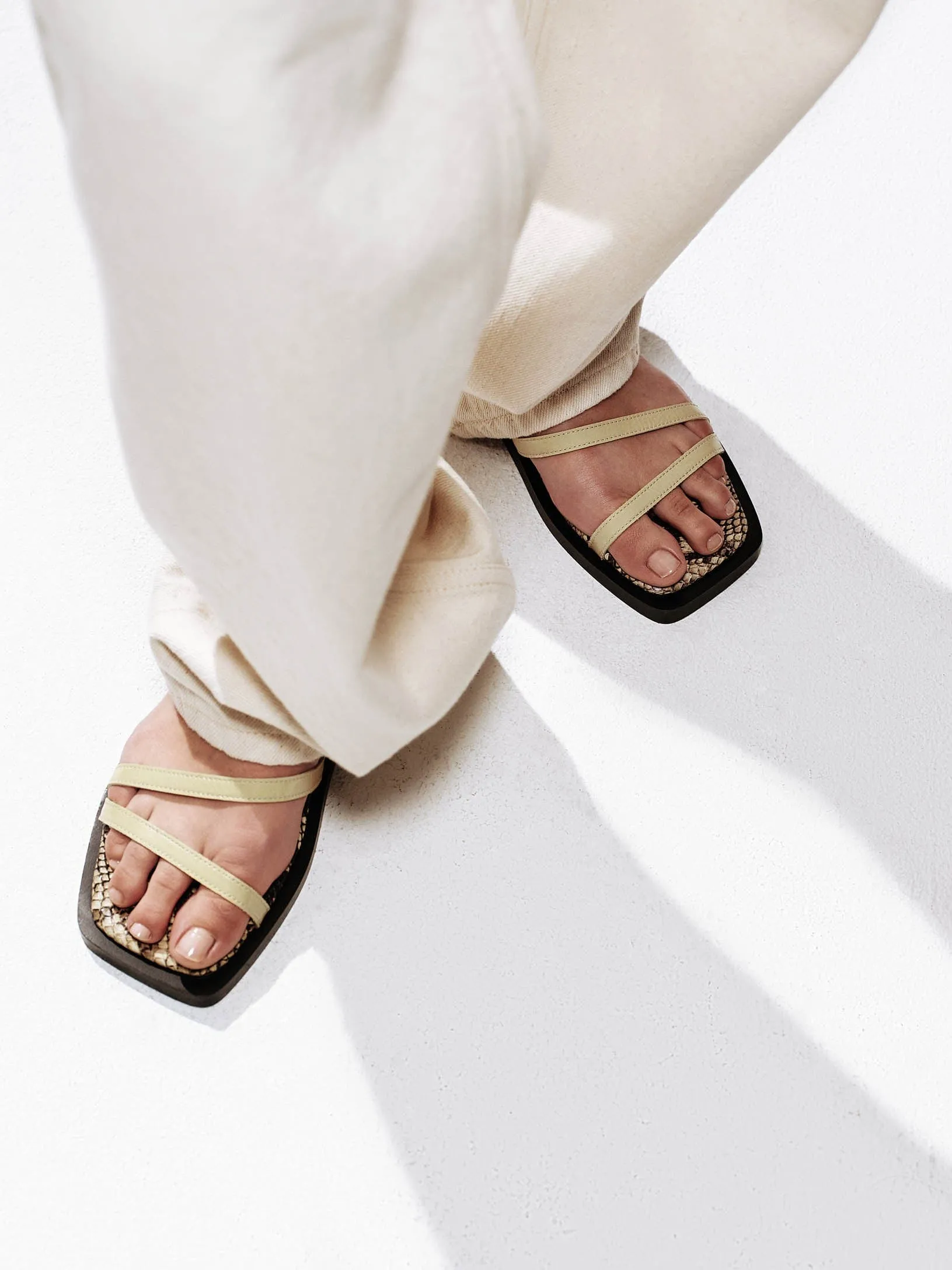 Pavia Banana Sandal