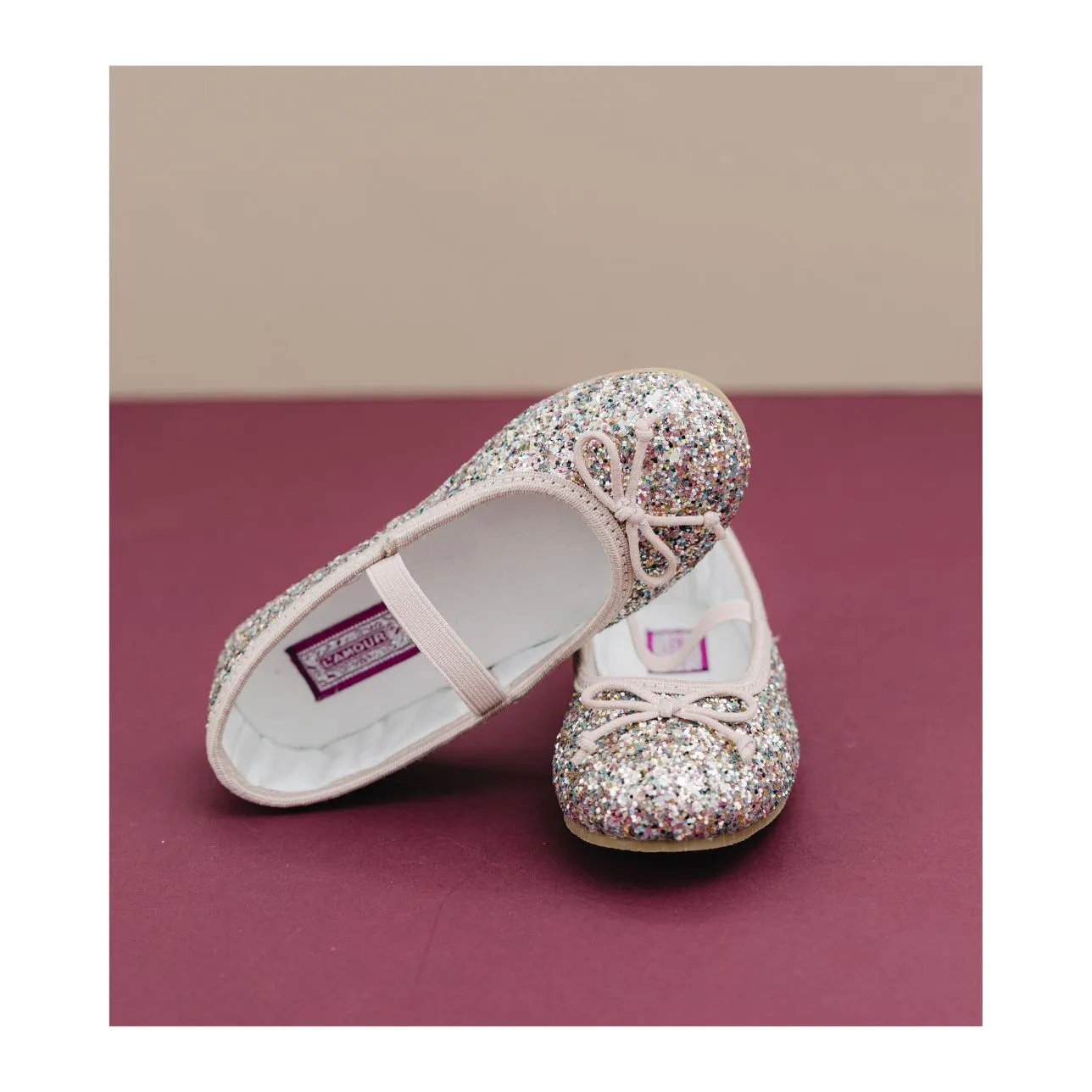 Victoria Sparkle Glitter Flat