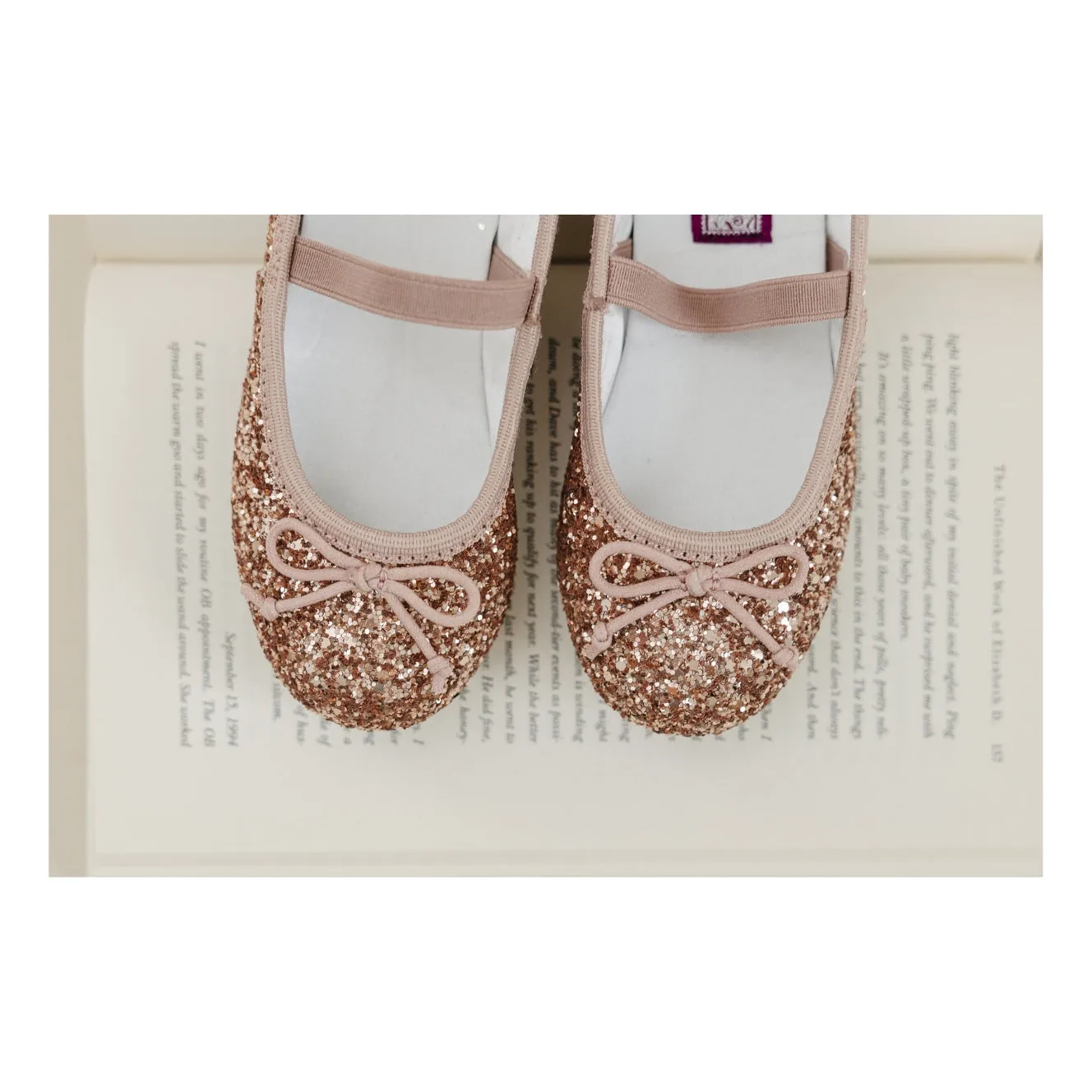 Victoria Sparkle Glitter Flat