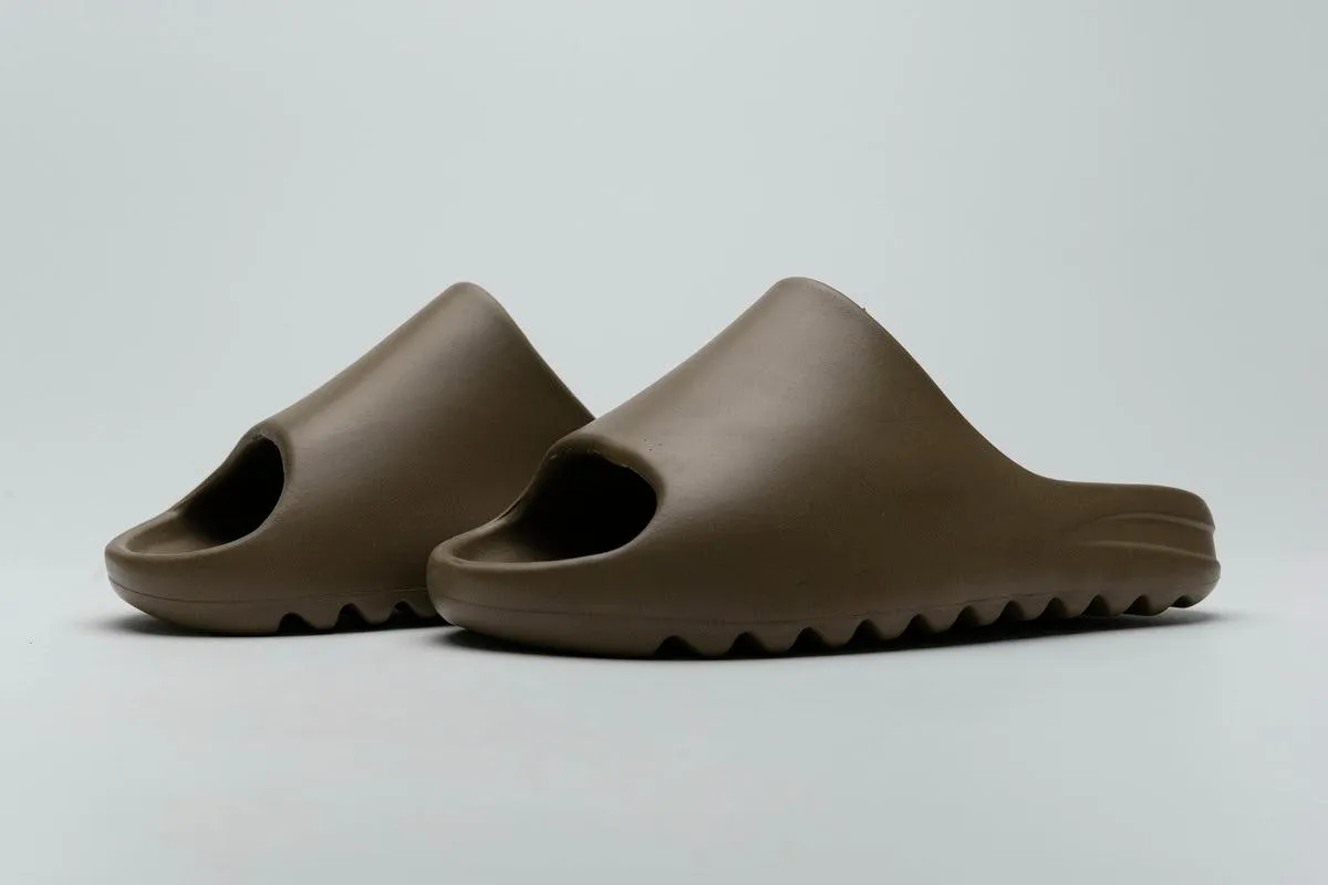 YEEZY SLIDE " EARTH BROWN "