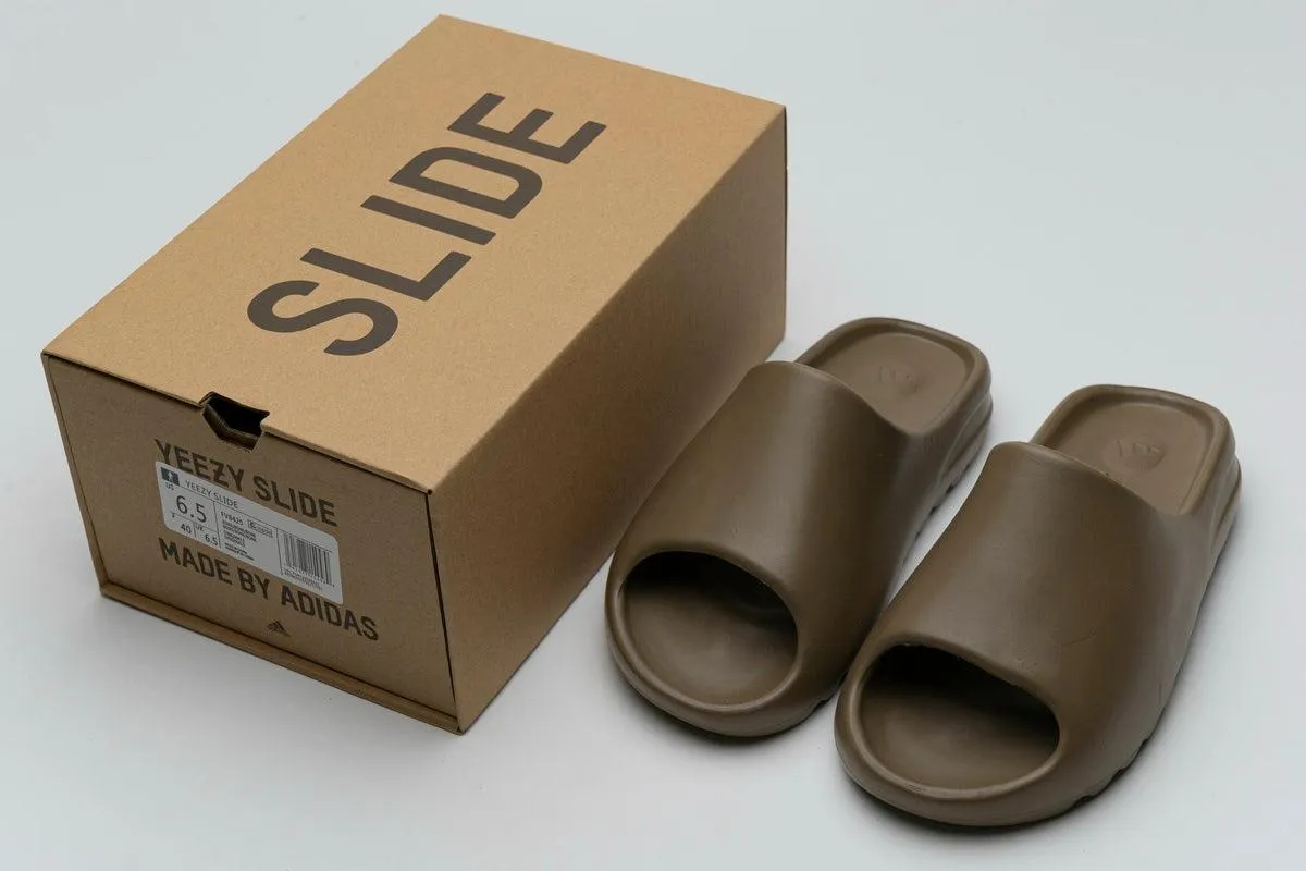 YEEZY SLIDE " EARTH BROWN "